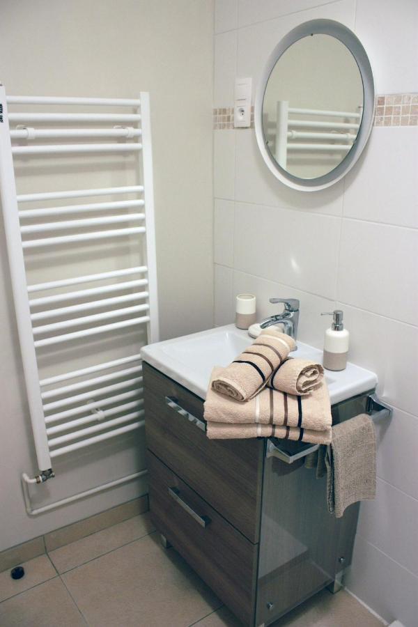 Les Camelias Bed & Breakfast Binic Eksteriør bilde